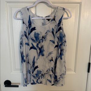 Coco + Carmen Navy and White Floral Tank Top Size S/M